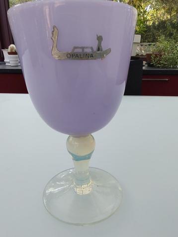 Glas Opalina beschikbaar voor biedingen
