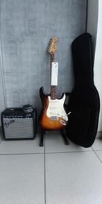 Fender electrische gitaar + versterker Fender, tas, riem, Neuf, Fender, Avec ampli, Enlèvement