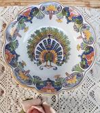 SALE Schaaltje voor aan de wand Makkum met pauw, Antiek en Kunst, Antiek | Wandborden en Tegels, Ophalen of Verzenden
