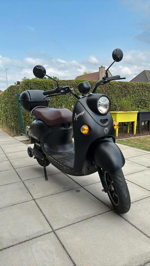 Leone Arrow E-scooter, Fietsen en Brommers, Scooters | SYM, Gebruikt, Overige modellen, Klasse B (45 km/u), Elektrisch, Ophalen