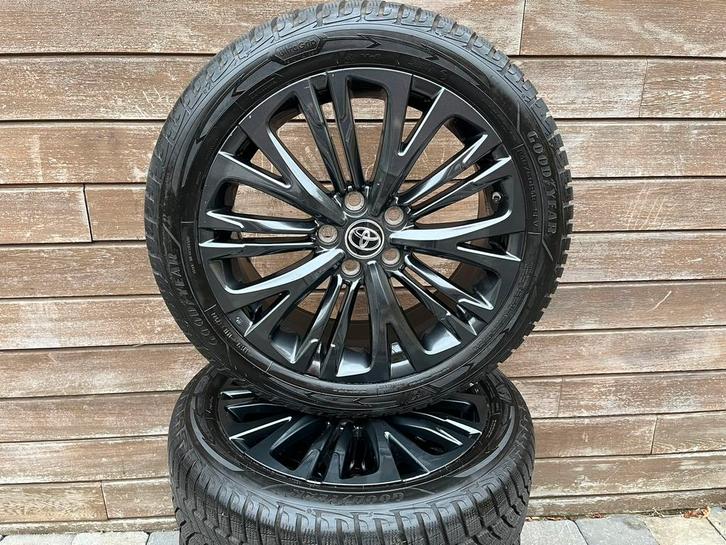 Toyota Yaris Cross winterset 18”, Auto-onderdelen, Banden en Velgen, Velg(en), Winterbanden, Ophalen