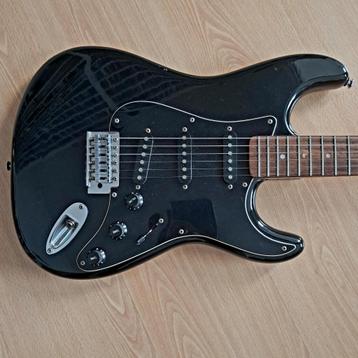 Maison model "Strat" elek. gitaar voor beginner of decoratie