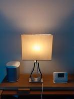 Lampe de table moderne avec base en acier inoxydable., Maison & Meubles, Lampes | Lampes de table, Comme neuf, Modern, Autres matériaux