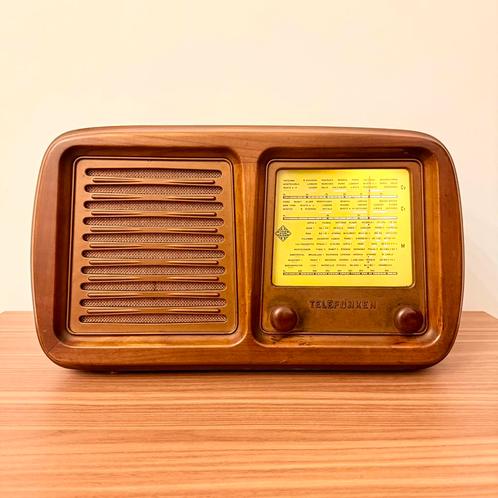 VINTAGE ITALIAANSE BUIZENRADIO TELEFUNKEN T51 MILAAN 1951, Antiek en Kunst, Antiek | Tv's en Audio, Verzenden