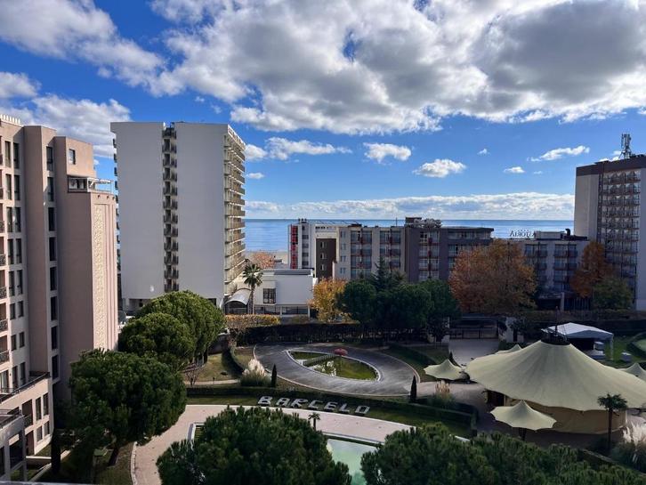 Apartment with View to Sea and Pool | Royal Beach Barceló, Immo, Buitenland, Overig Europa, Appartement, Stad