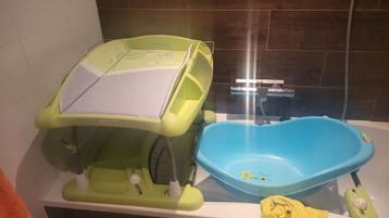 Babybadje met verschoontafel beschikbaar voor biedingen