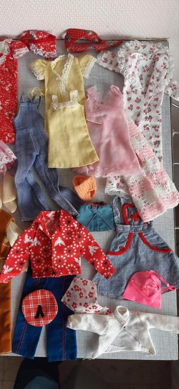 Vintage sindy pop  : meer dan 20 kleding sets / jaren 70 beschikbaar voor biedingen