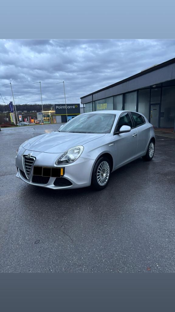 Alfa Romeo Giulietta 1.6 JTDm 105ch, Autos, Alfa Romeo, Particulier, Giulietta, ABS, Airbags, Air conditionné, Verrouillage central