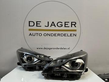 TOYOTA YARIS 3 FACELIFT KOPLAMP SET LINKS EN RECHTS 2014- beschikbaar voor biedingen
