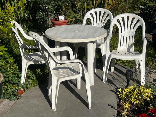 Kunststof tuinset, Tuin en Terras, Tuinsets en Loungesets, Gebruikt, Tuinset, Kunststof, 4 zitplaatsen, Ophalen