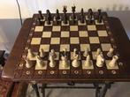 Zeer mooi schaakspel, met prachtige houten schaakstukken., Ophalen of Verzenden