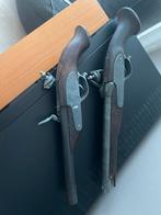 2 replica vuursteen revolvers, Ophalen