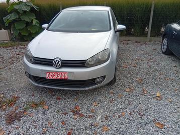 VW  GOLF 6  1.6 BENZINE  MAAR  140.KM  MET NAVOI EN AIRCO beschikbaar voor biedingen