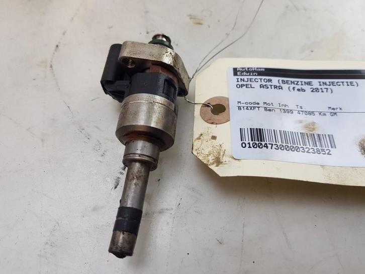 INJECTOR BRANDSTOF Opel Astra K Sports Tourer, Auto-onderdelen, Brandstofsystemen, Opel, Gebruikt