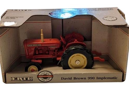 Britains 04180 DAVID BROWN  990 implematic Tractor nieuw, Hobby en Vrije tijd, Modelauto's | 1:32, Nieuw, Britains, Ophalen of Verzenden