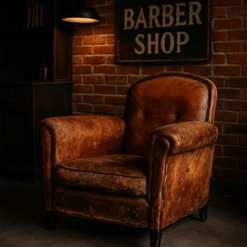 Vintage schaaplederen club fauteuill-Mancave essential beschikbaar voor biedingen