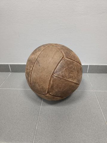 retro bal beschikbaar voor biedingen