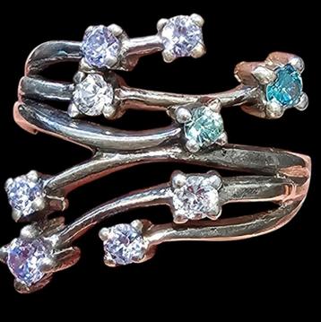 925 ZILVEREN RING + EDELSTENEN  beschikbaar voor biedingen