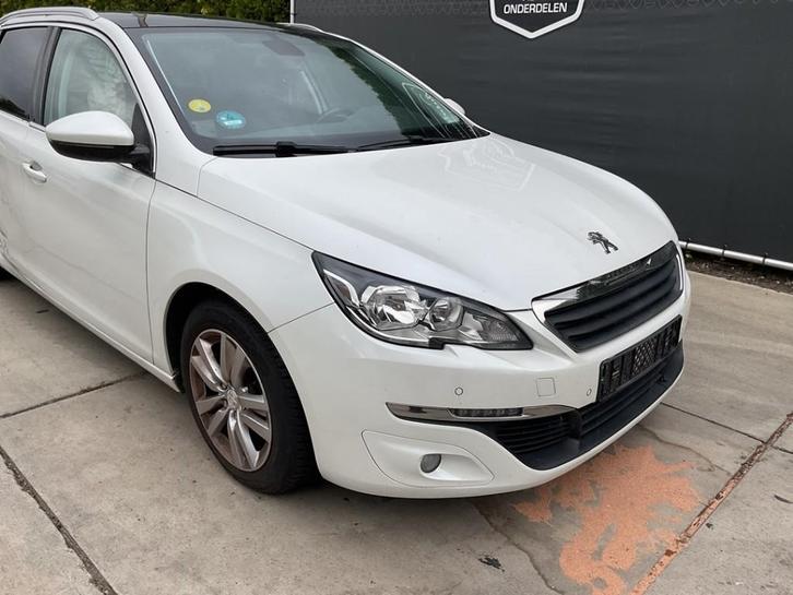 BUMPER VOOR 308 SW (L4 / L9 / LC / LJ / LR) (|1610742180|), Auto-onderdelen, Carrosserie, Bumper, Peugeot, Voor, Gebruikt