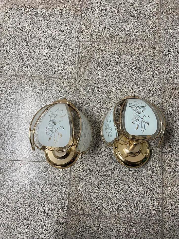 Set vintage wandlampen met bloemgravure, Huis en Inrichting, Lampen | Wandlampen, Zo goed als nieuw, Ophalen