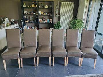 6 lederen eetkamerstoelen  beschikbaar voor biedingen
