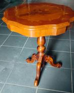 Petite table basse (59 cm haut x 53 cm large), Ophalen