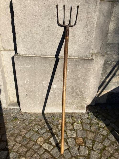 OUDE RIEK. 4 TANDEN.NOG IN ZEER GOEDE STAAT, Doe-het-zelf en Bouw, Gereedschap | Handgereedschap, Gebruikt, Ophalen of Verzenden