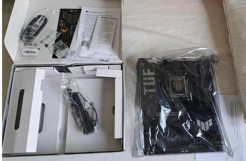 asus tuf x870 am5 gaming moederbord, Computers en Software, Moederborden, Zo goed als nieuw, AMD, DDR5, Ophalen