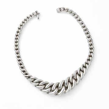 Zilveren ketting van Buddha to Buddha beschikbaar voor biedingen