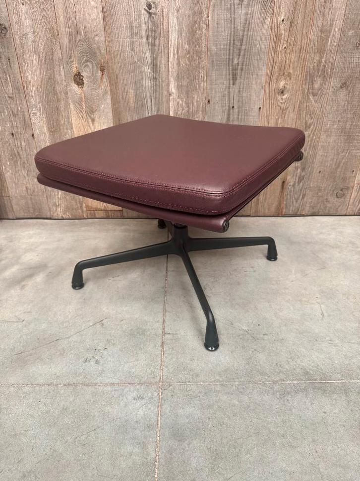 Tabouret cuir VITRA Ottoman Soft Pad EA Lounge design Eames, Huis en Inrichting, Bureaustoelen, Zo goed als nieuw, Bureaukruk