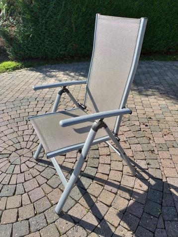 Tuinstoelen (4) beschikbaar voor biedingen