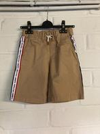 Beige short, Tommy Hilfiger, maat 122 zo goed als nieuw, Kinderen en Baby's, Kinderkleding | Maat 122, Jongen, Tommy Hilfiger