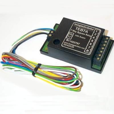 TRAILER HITCH: Elektronische box voor elektrische montage, Auto-onderdelen, Trekhaken, Nieuw, Ophalen of Verzenden