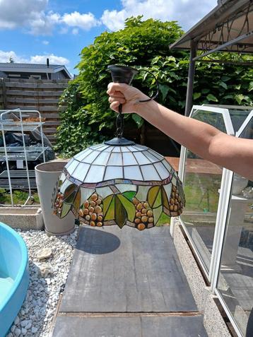 Tiffany glas en lood beschikbaar voor biedingen