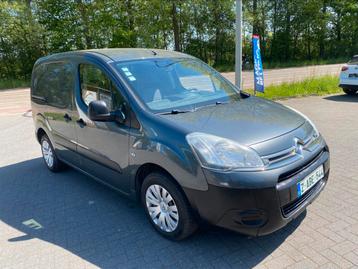 Citroen berlingo 1.6hdi is gekeurd v verkoop, Auto's, Voorwielaandrijving, Stof, Used 1. Bestelwagens met ervaring., Zwart