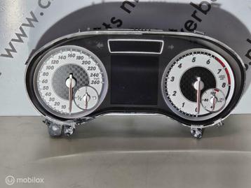 Snelheidsmeter origineel A-klasse W176 ('12-'18) A1769002903 beschikbaar voor biedingen