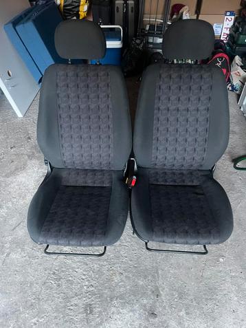 2 x voorstoelen Opel Astra beschikbaar voor biedingen