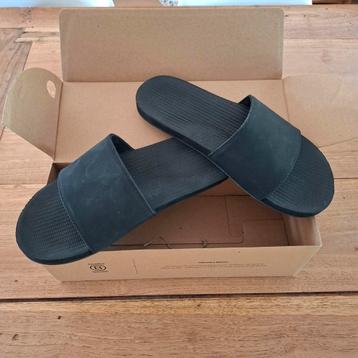 Heren slippers, maat 43/44 beschikbaar voor biedingen
