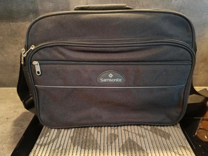 Samsonite splinternieuw,( nooit gebruikt ) kom gerust kijken, Handtassen en Accessoires, Tassen | Reistassen en Weekendtassen