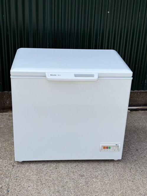 Kofferdiepvries Miele A+++ werkt zeer goed garantie levere, Elektronische apparatuur, Vriezers en Diepvrieskisten, Zo goed als nieuw
