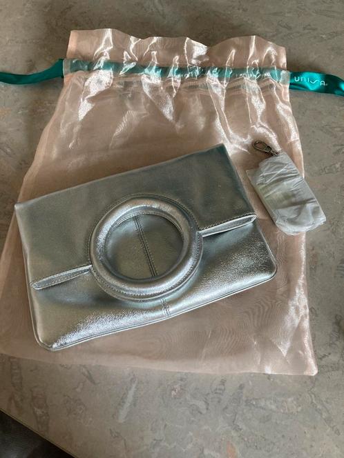 Lederen clutch unisa, Handtassen en Accessoires, Tassen | Damestassen, Zo goed als nieuw, Ophalen of Verzenden