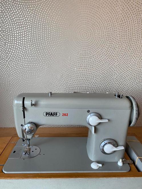 SEMI INDUSTRIE NAAIMACHINE PFAFF 262, Hobby en Vrije tijd, Naaimachines en Toebehoren, Naaimachine, Pfaff, Industrieel, Ophalen