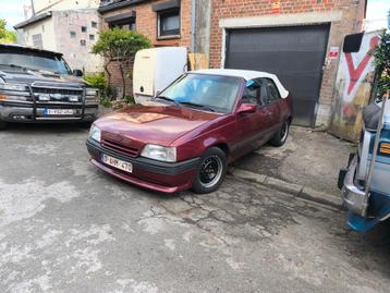 Opel Kadett 1.6GT Cabrio, Autos, Oldtimers & Ancêtres, Rouge, Cabriolet, Boîte manuelle, 2 portes