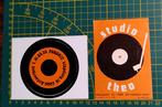 Lot Stickers 2x Platenzaken Vinyl jaren '70-'80, Collections, Enlèvement ou Envoi