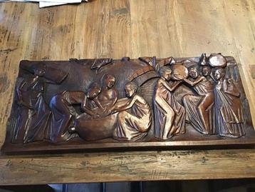 Belle sculpture africaine sur bois en bas-relief, Enlèvement ou Envoi