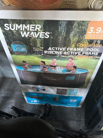 Summer waves zwembad beschikbaar voor biedingen