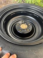 Jantes avec pneus Skoda fabia de 2009 a 2014 125/80D 15 95M, Ophalen, 15 inch, Banden en Velgen, Nieuw