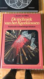 De techniek van het kantklossen : traditionele en hedendaags, Hobby & Loisirs créatifs, Dentelle, Enlèvement, Comme neuf