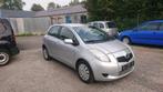 Toyota yaris 1300cc essence 2006 149000km ve  clim GARANTIE, Auto's, Toyota, Voorwielaandrijving, Stof, Zwart, Elektrische ramen