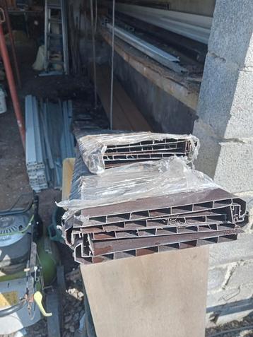 Lambris PVC beschikbaar voor biedingen